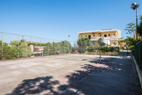 Nireas Hotel - image 6