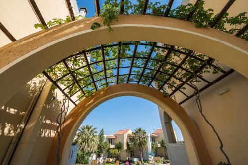 Nireas Hotel - image 12