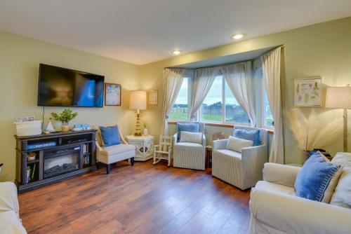 Scenic Family Farmhouse Outside Port Angeles! - image 4