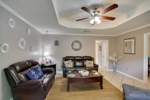 Charming Family Cottage Near Pass Christian Beach! in Pass Christian, USA