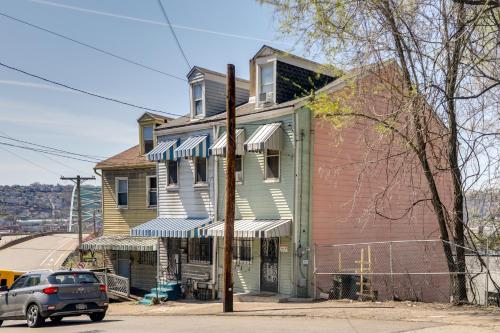 West Oakland Home - 2 Mi to Downtown Pittsburgh! in Pittsburgh, USA