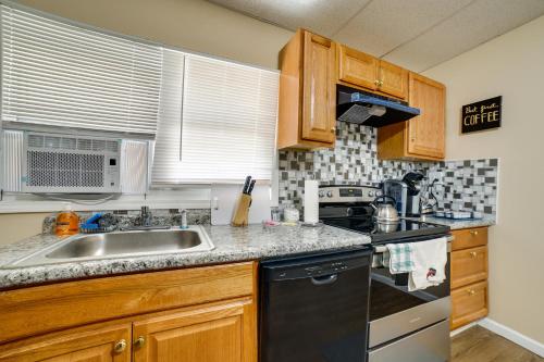 West Oakland Home - 2 Mi to Downtown Pittsburgh! in Pittsburgh, USA