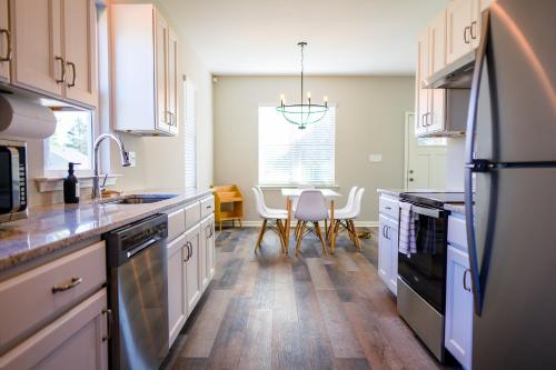 The Scandinavian Cottage - 3bed/2bath