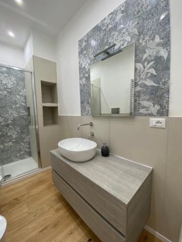 One-Bedroom Apartment image 2