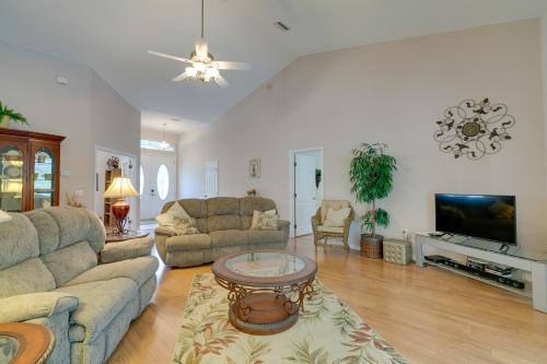 Citrus Springs Oasis - 15 Mi to Crystal River! in Dunnellon, USA