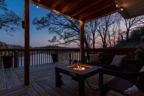 Sunset Point-Best view on Broadway Lake! – khách sạn tại Anderson