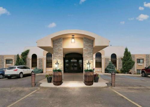 Revel Hotel Minot - SureStay Collection by Best Western - Minot