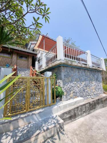 Exterior view, บ้านนางฟ้า เกาะสีชัง Baan Nangfa near Koh Si Chang
