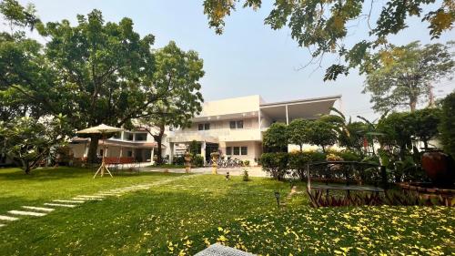 UDEE Cozy Hotel