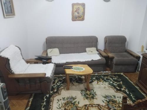 Kraljevski apartman - image 2