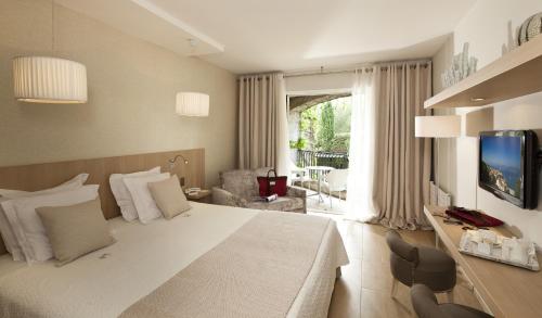 Deluxe Double or Twin Room with Garden View