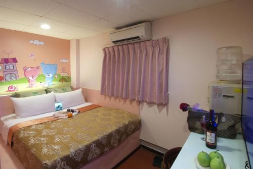 room detail thumbnail 0