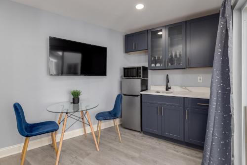 Alina & Fanny - Philadelphia Northern Liberties in Philadelphia Near Center