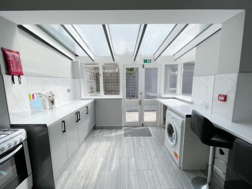 Cosy Bright Studio Apartment Close to Wembley Stadium 4