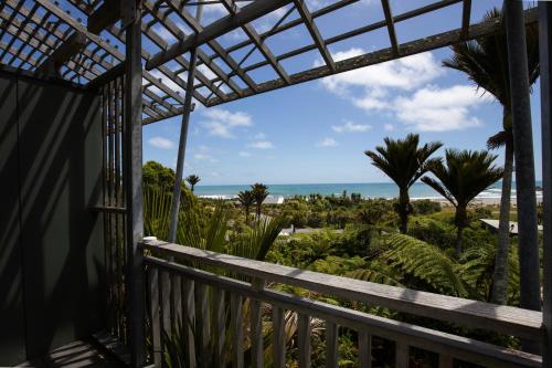 Grand Ocean View Eco-Suite – Balcony