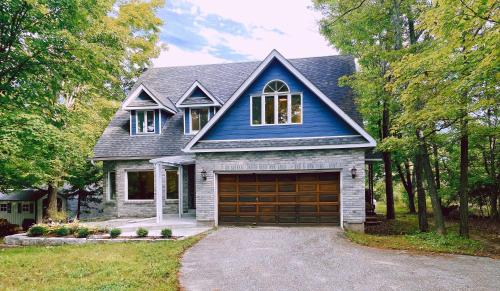 Lakeview Cottage in the forest with private Swimming Pool