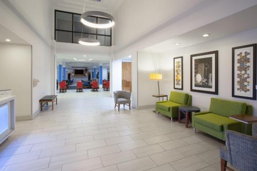 Holiday Inn Express Hotel & Suites Tucson