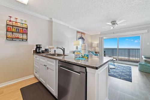 Royal Palms by Vacasa – Gulf Shores, AL