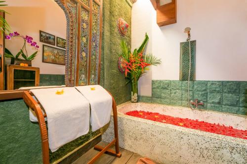 Kampung Kecil Room Type - Queen Room with Garden View