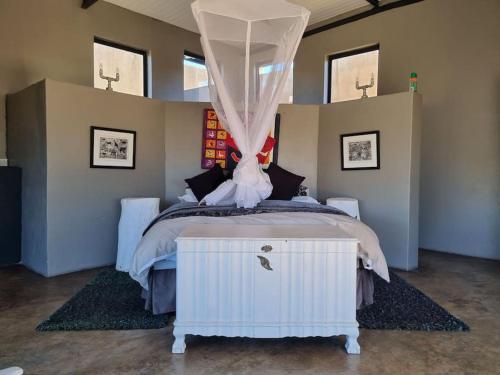 Hackberry House Bushwillow Cottage (Off Grid) in Ghanzi