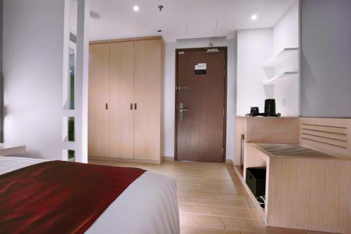 Deluxe Double Room image 5