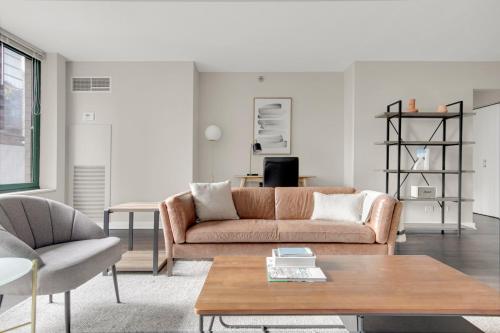 Streeterville 2BR w Deck Gym nr Beach Park CHI-589 thumb 4