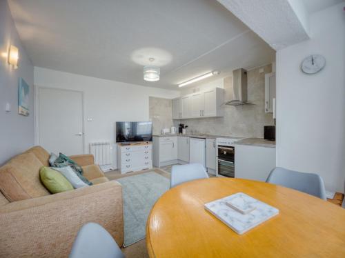 Apartment 7 - 1 bedroom Sea front location - Step free access from rear - Free Parking, Paignton (foto 4)