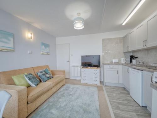 Apartment 7 - 1 bedroom Sea front location - Step free access from rear - Free Parking, Paignton (foto 2)