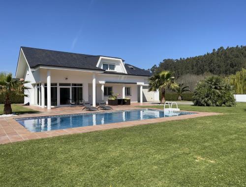 Villa LA PERLA con piscina privada
