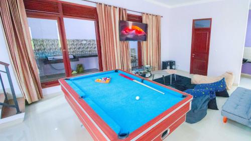 Villa Surga Dunia with Private Pool and Billiard