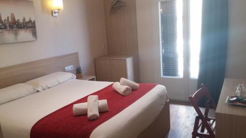 Hostal Barcelona Travel - image 6