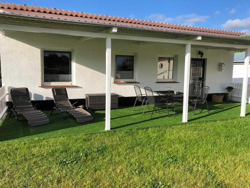 One-Bedroom Bungalow