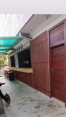 Theo Good Life Hotel in Big Ada