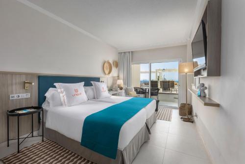 Corallium Dunamar by Lopesan Hotels