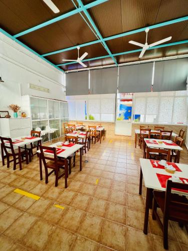 餐飲選擇, 艾法羅酒店 (EL FARO) in 奇皮奧納市中心