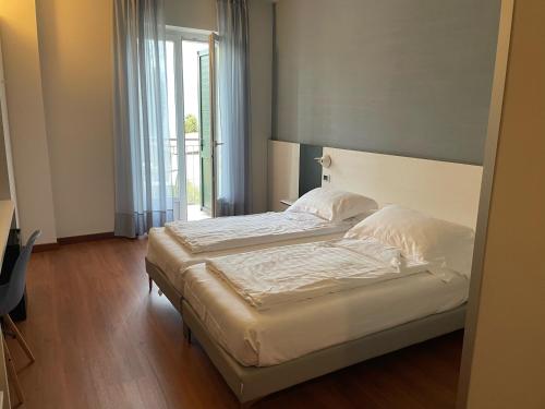 Hotel Al Caval Room Type - Superior Double or Twin Room with Lake View