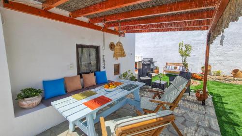 Lefko House