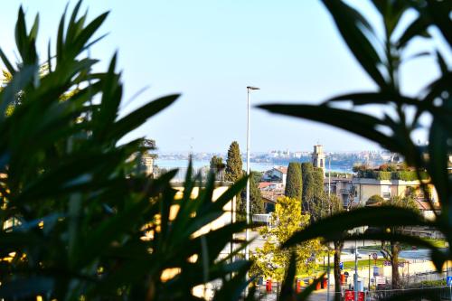 Appartamenti Villa Lina - Apartment - Desenzano del Garda