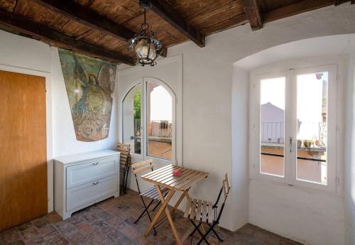 Historical Caslano Apartments - Happy Rentals