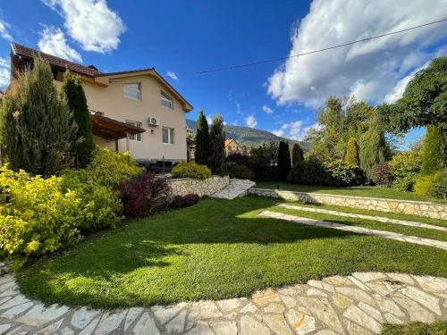 . Villa Maria