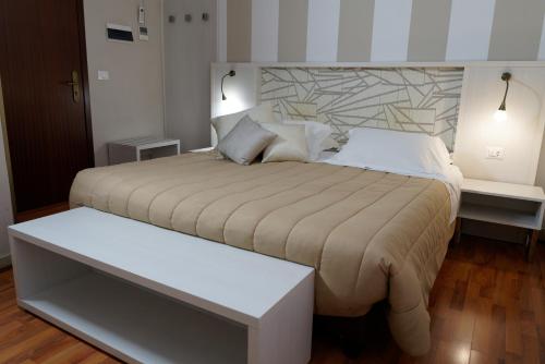 Hotel Sant'Elia - image 13