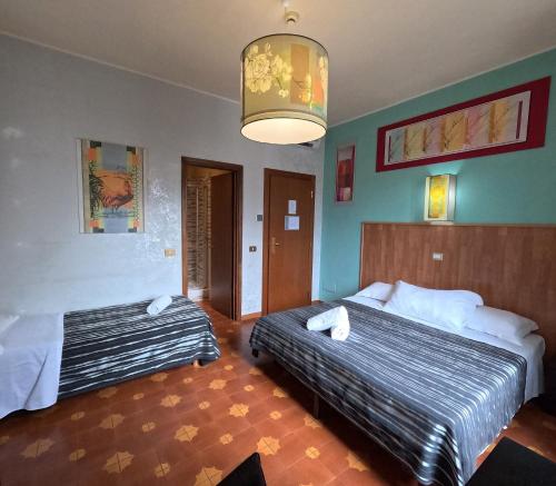 Roma Room Hotel - image 11