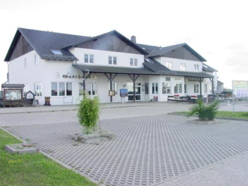 . Hotel und Gasthaus Rammelburg-Blick