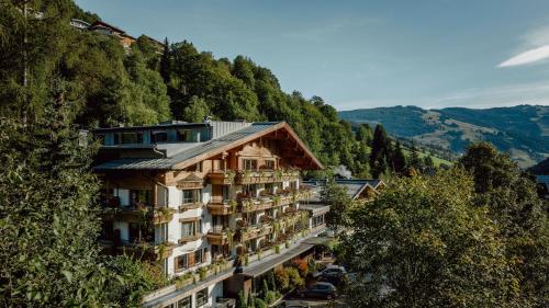 Gartenhotel Theresia - image 12