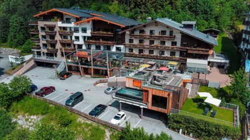 THOMSN Central Hotel & Appartements - Accommodation - Saalbach Hinterglemm