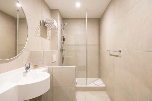 Aris Grand Place Hotel - image 5