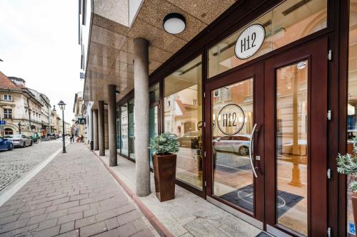 A szálláshely kívülről, Hotel H12**** near 19.Századi Lengyel Festészet Galéria