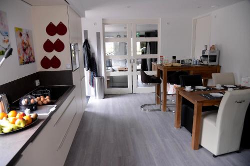 Guest House Aan de Hollandse IJssel - image 5