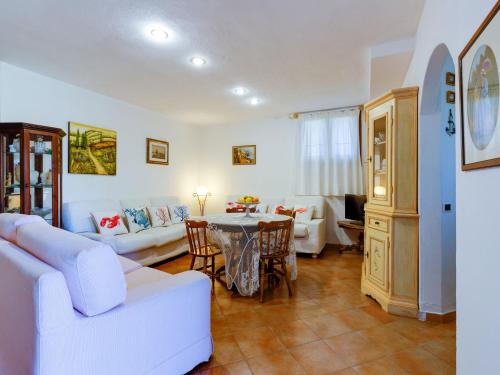  Pet-Friendly Stay by Sciumara Beach in Cannigione