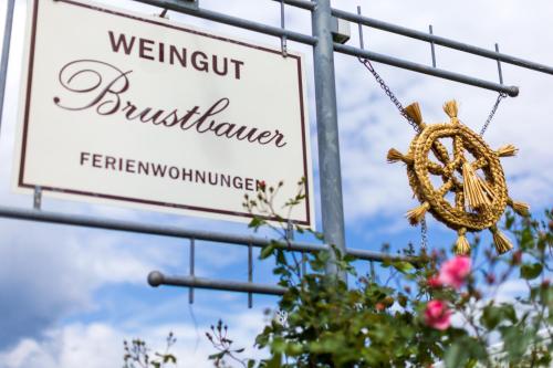 Weinhauer Brustbauers Stöckl (Weingut, Heuriger, Ferienwohnungen)